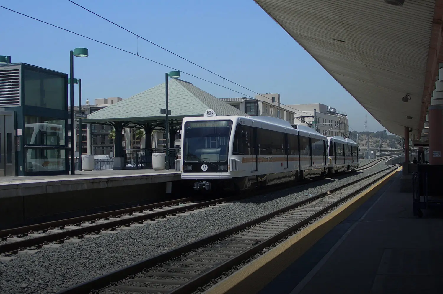Metro Rail - Railway